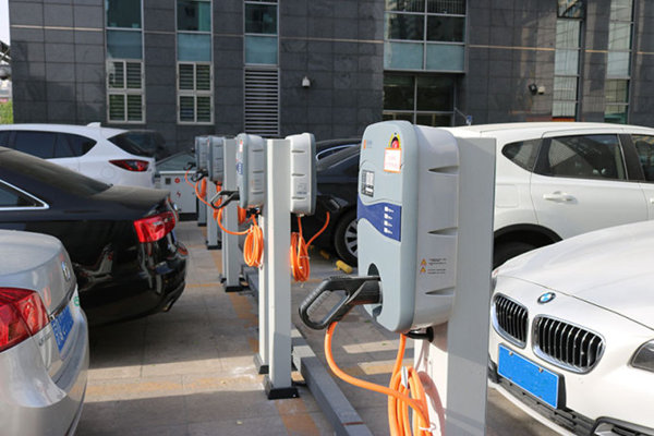 新能源政策，新能源造车，新能源汽车,新能源推广，新能源汽车