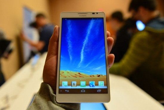 手机续航太烂?太阳能电池或成最佳方案